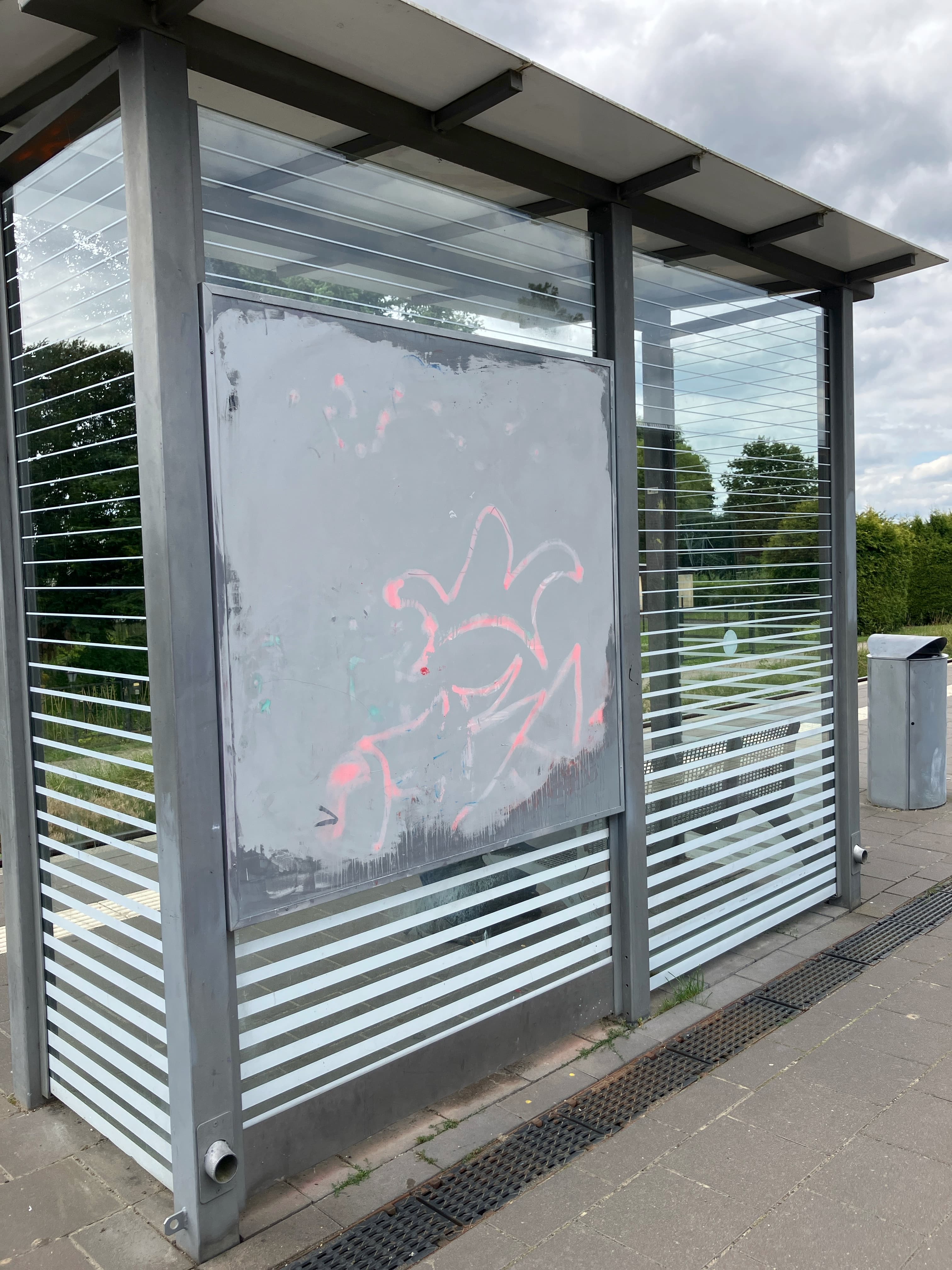 Das Wetterschutzhaus vor der Modernisierung.