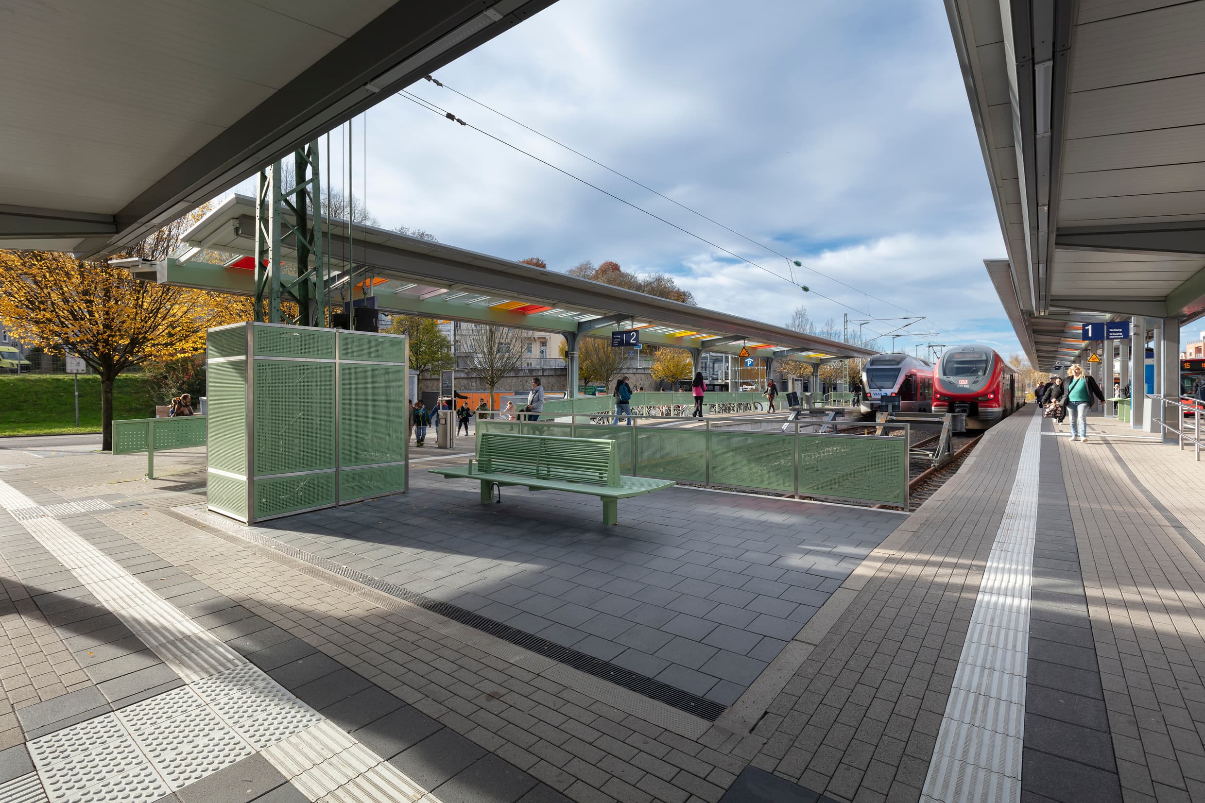 Ein neu geschaffener Wartebereich in passender Optik.