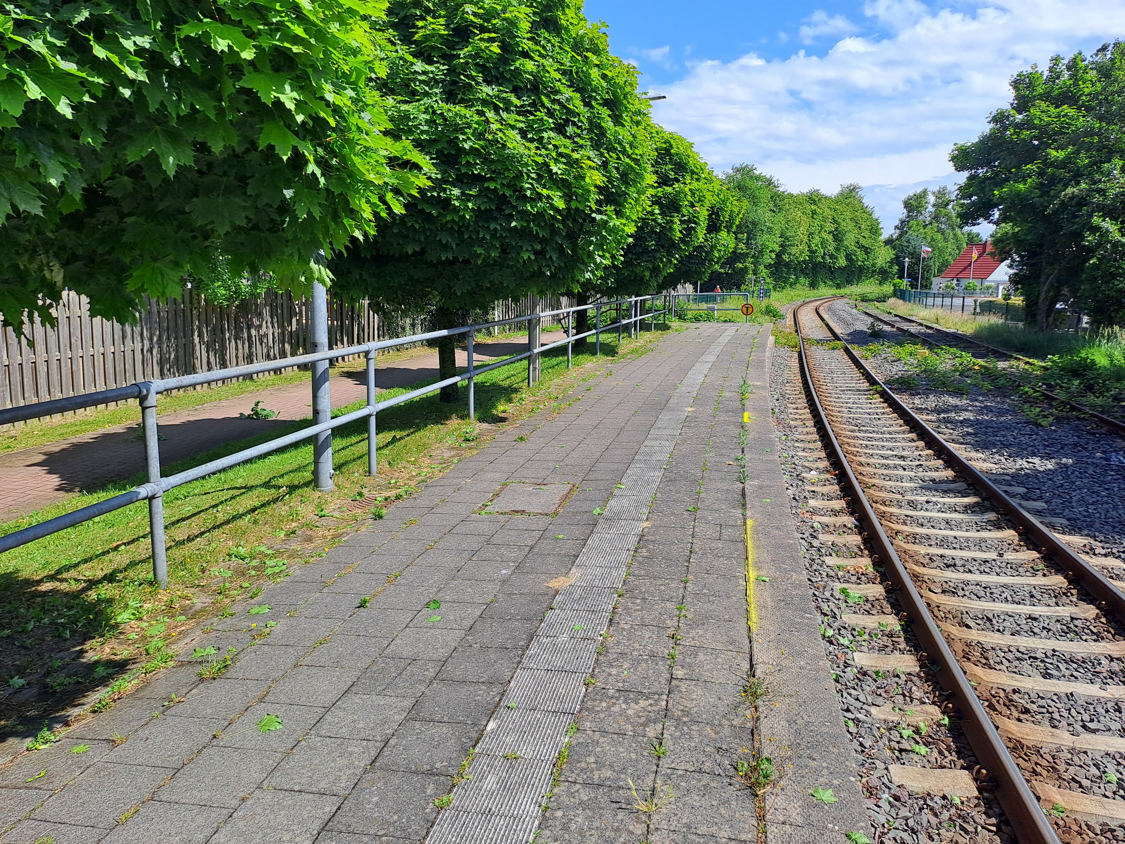 Im Bild der Bahnsteig vor der Modernisierung