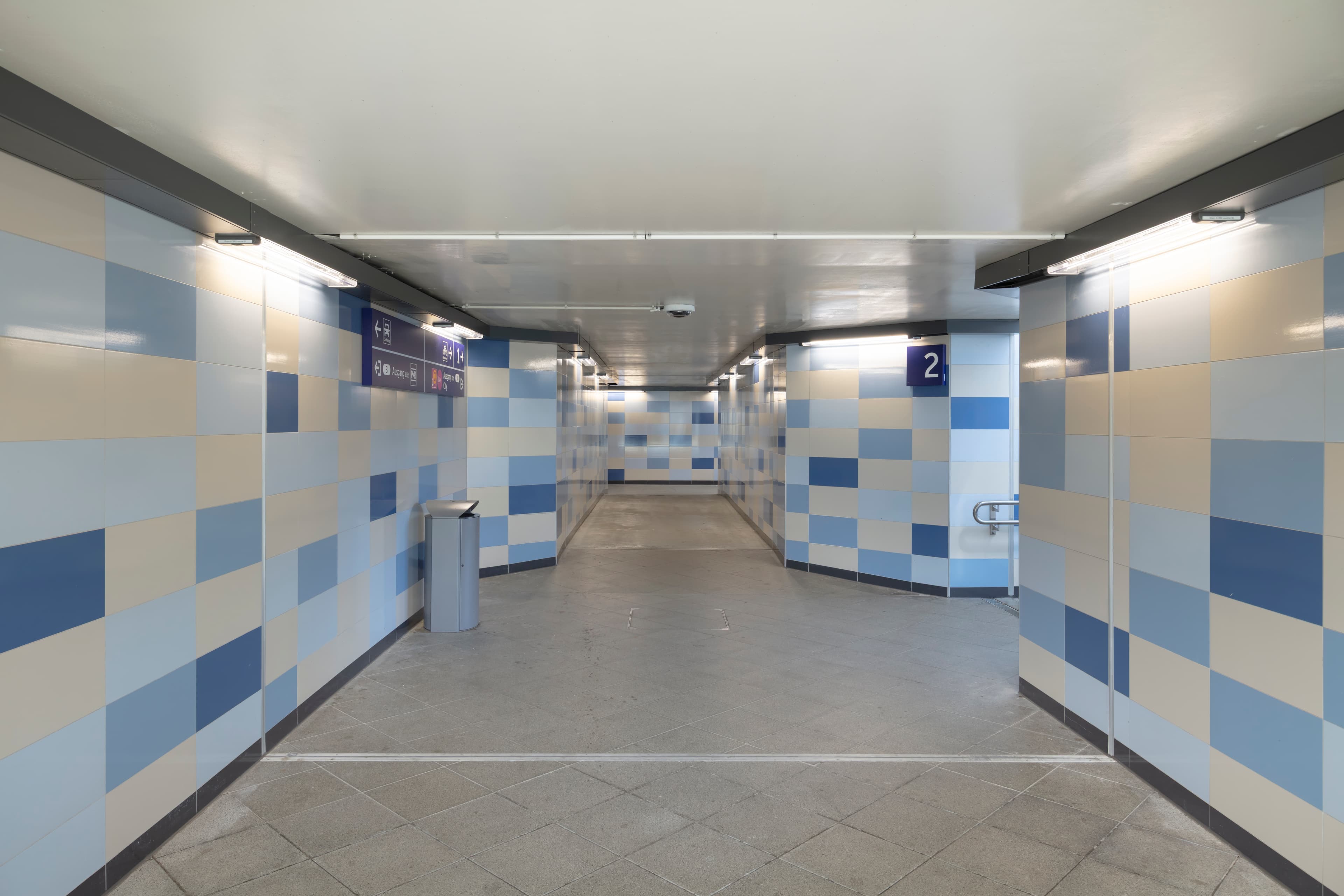 Der Blick in die Personenunterführung (PU) am Bahnhof Erkelenz nach der Aufwertung