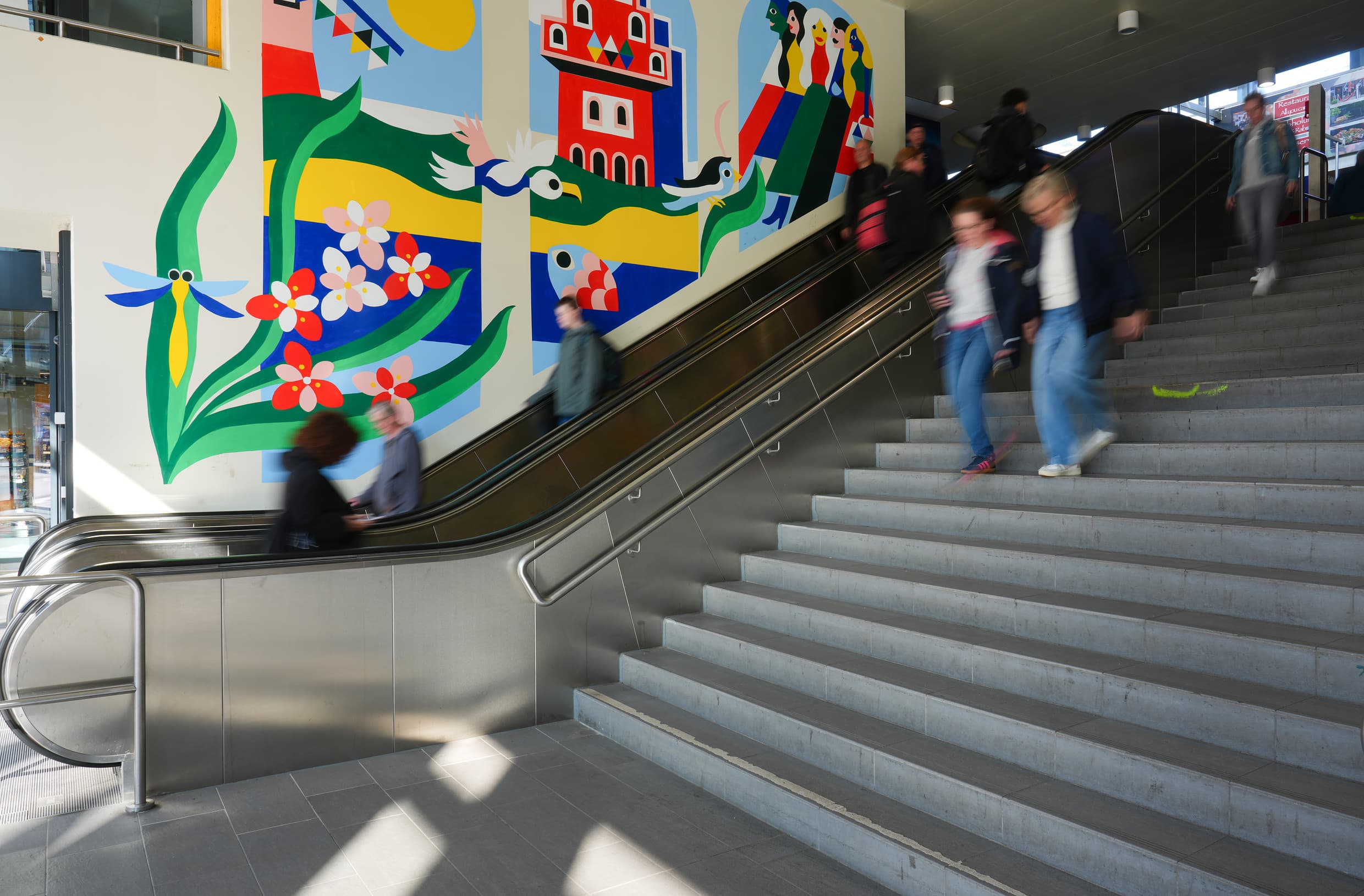Der frisch gestaltete Bahnsteigzugang in Hamburg-Bergedorf.