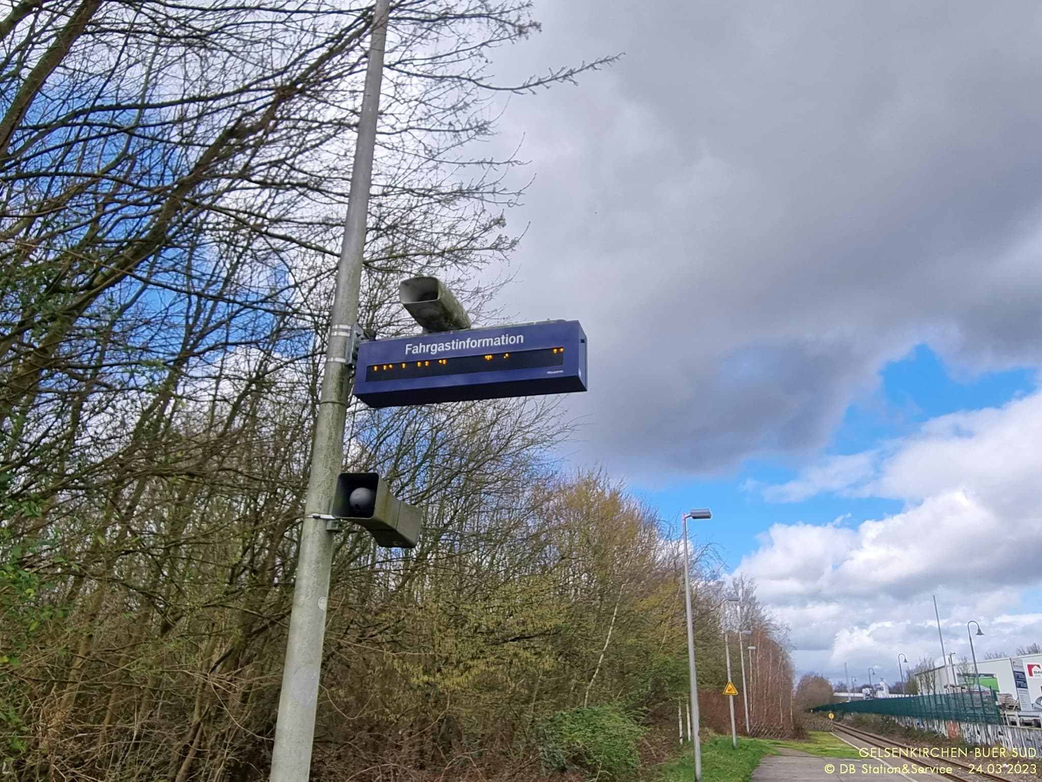 Blick auf die alte Fahrgastinformationsanlage (DSA).