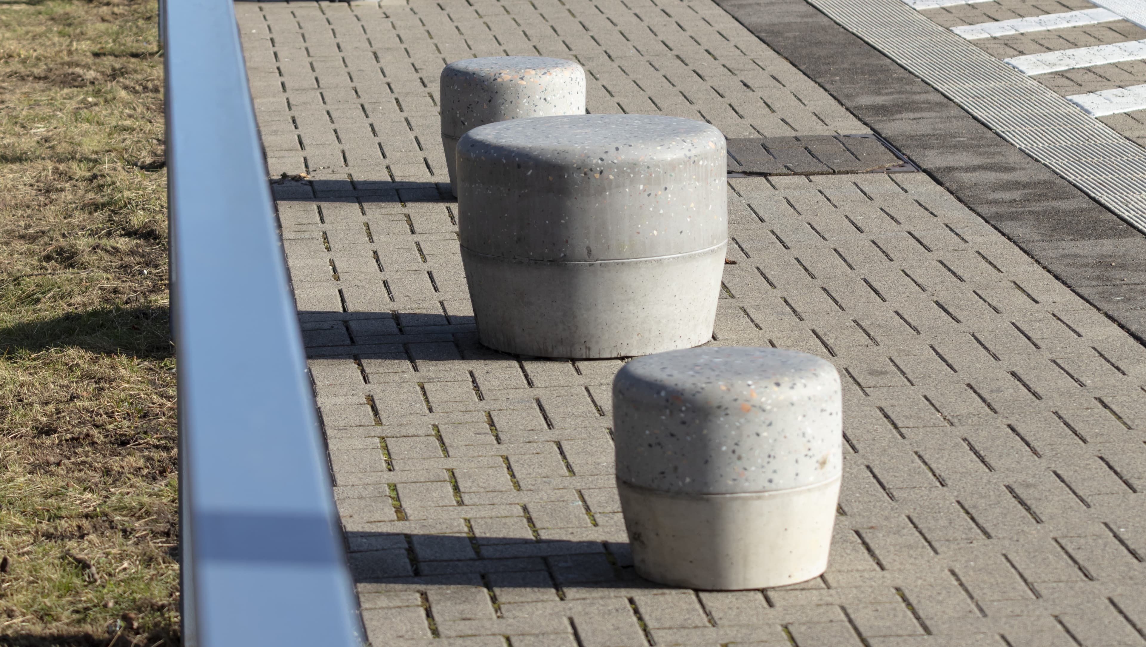 Detailaufnahme Betonsitzsteine.