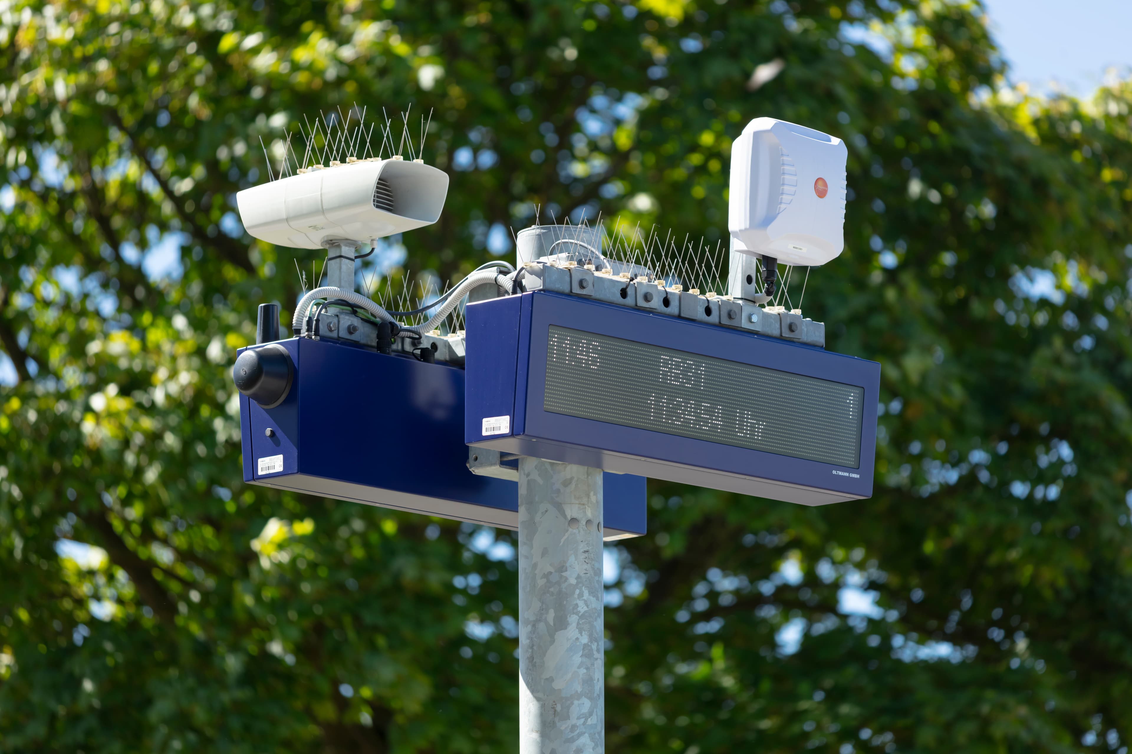 Detailaufnahme einer Fahrgastinformationsanlage (DSA+). 