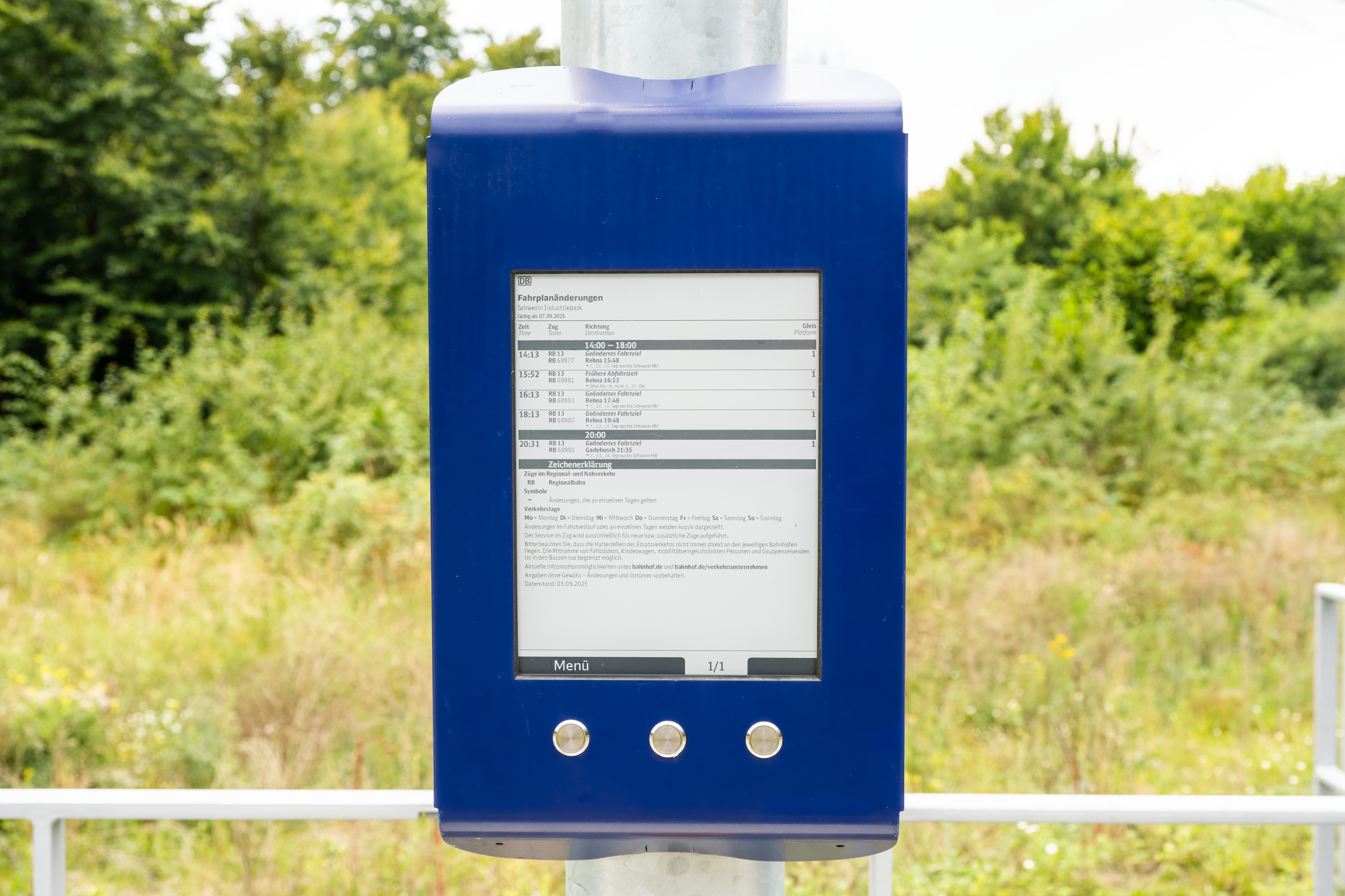 Der digitale Anzeiger zur Baukommunikation in Detailaufnahme.