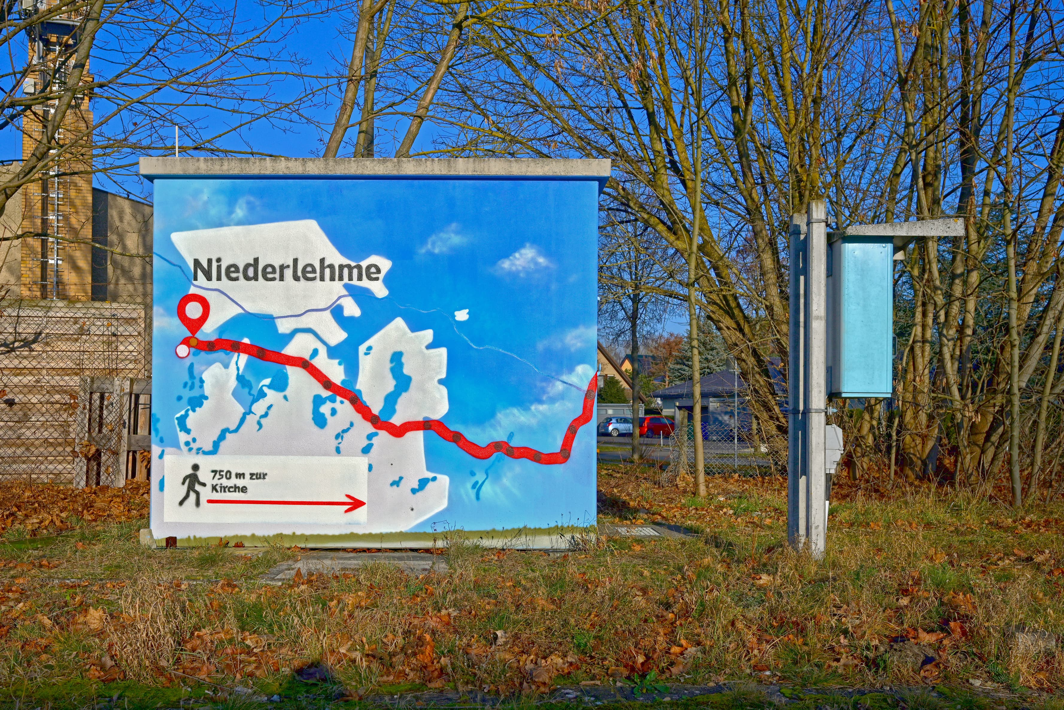 Blick auf das neu gestaltete Trafohäuschen.