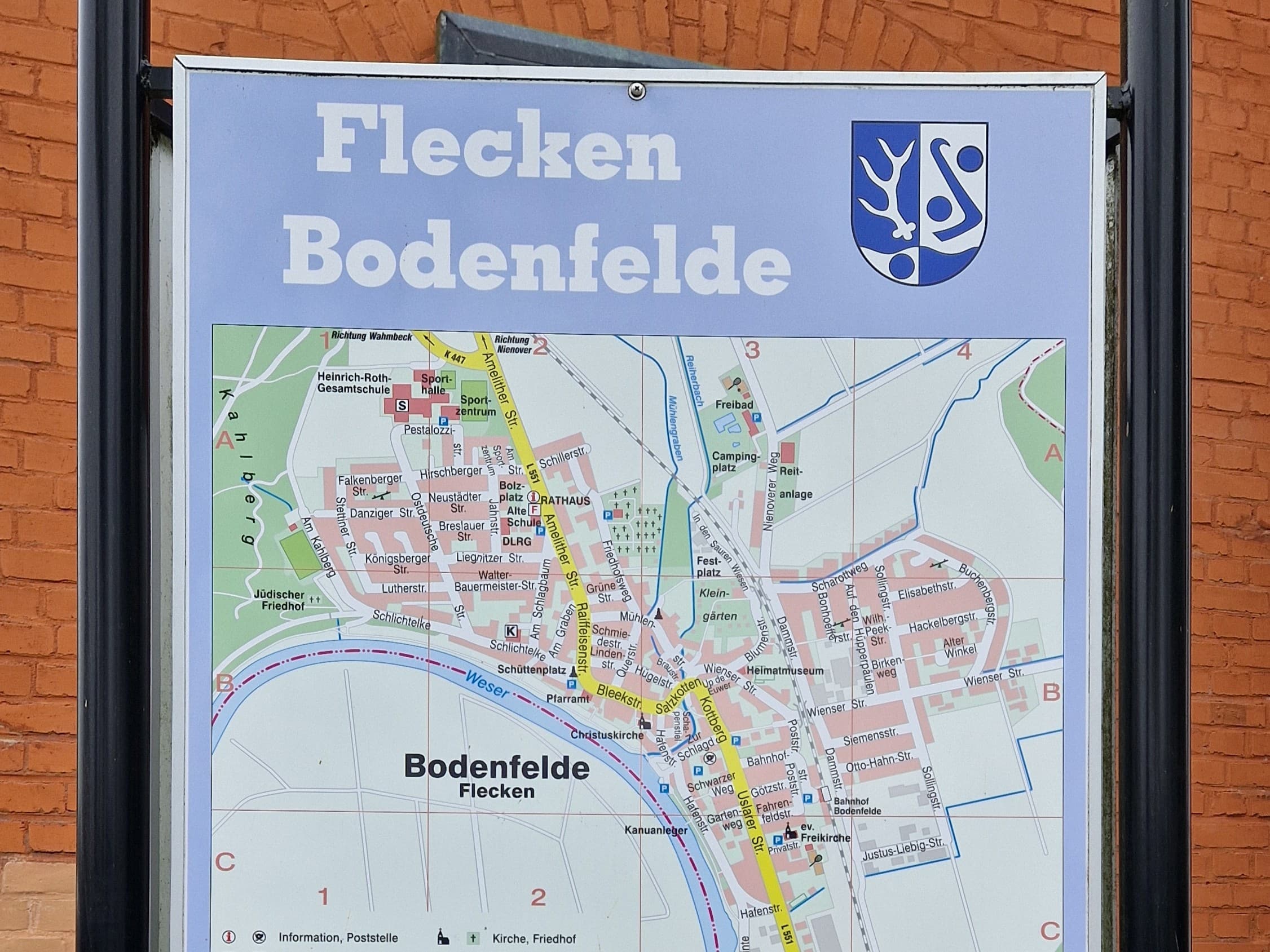 Informationstafel mit Informationen rund um Bodenfelde.