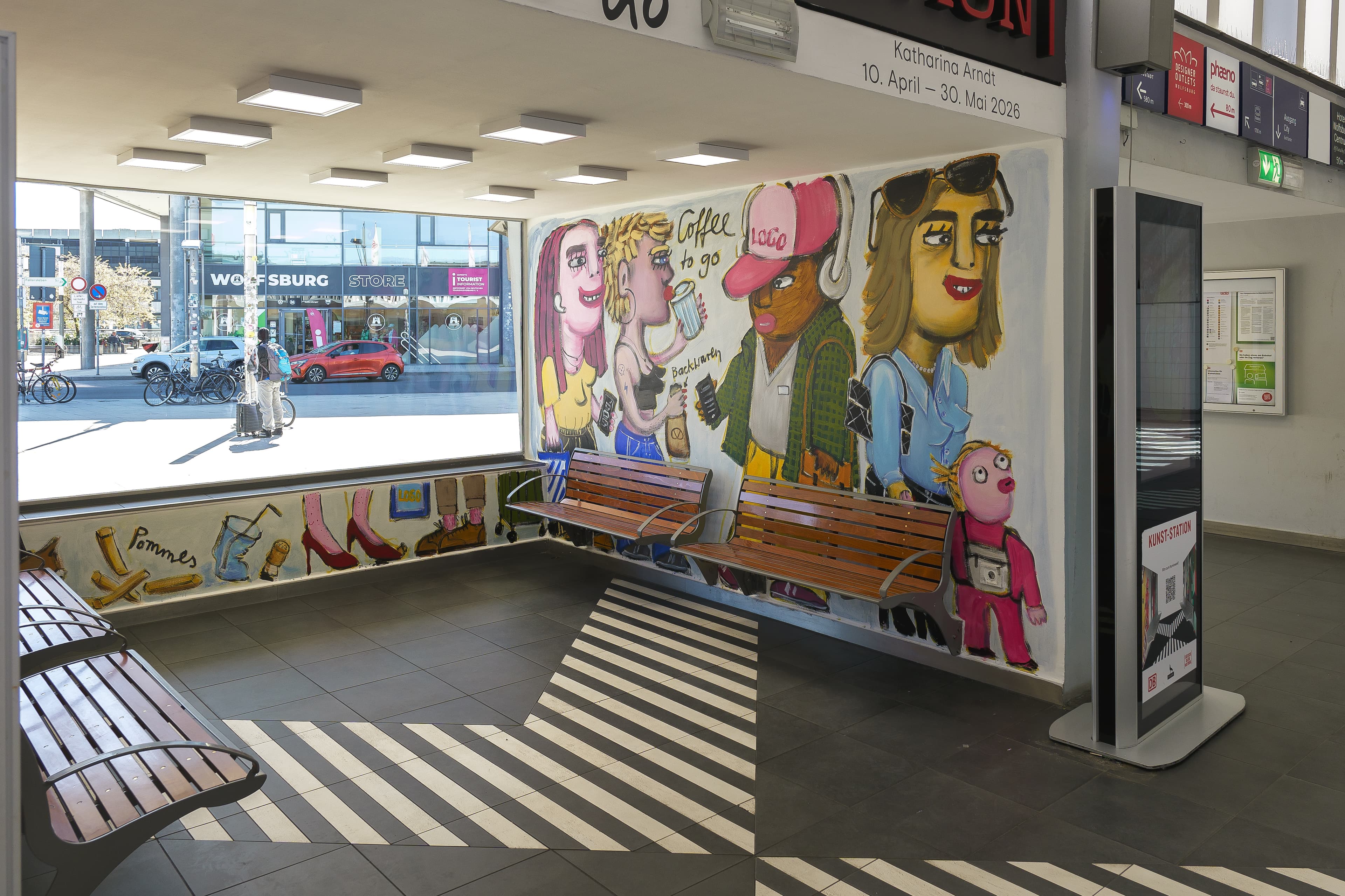 Weitere Seitenansicht der Installation.