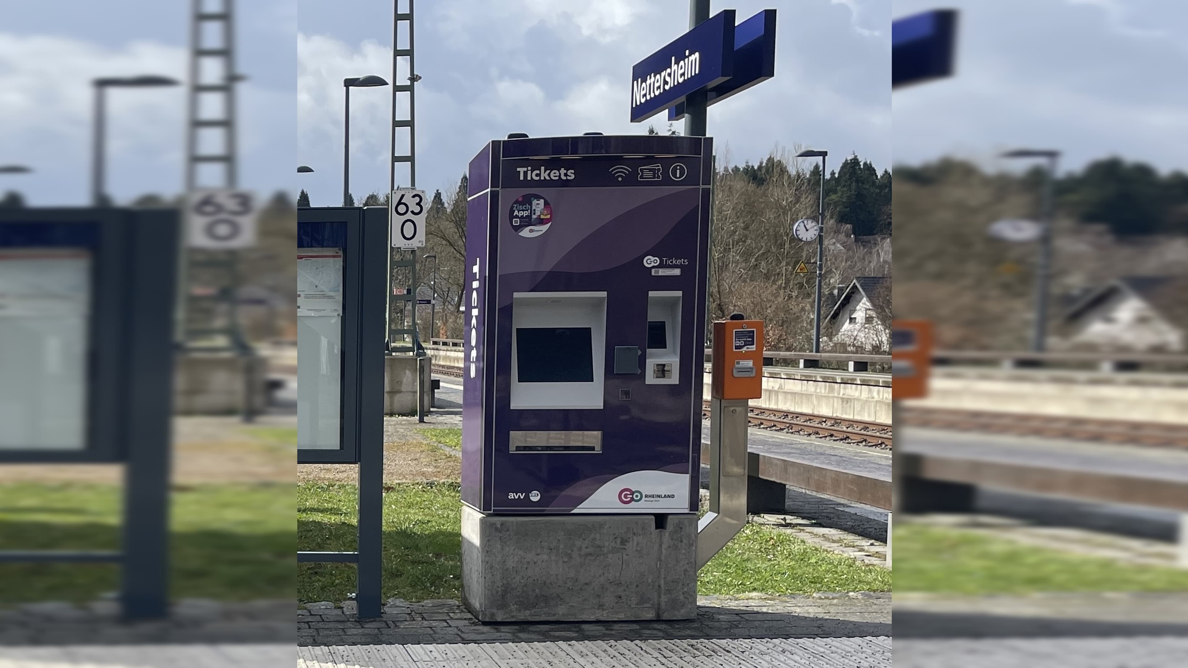 Detailaufnahme eines Fahrkartenautomaten mit neuer Gestaltung.