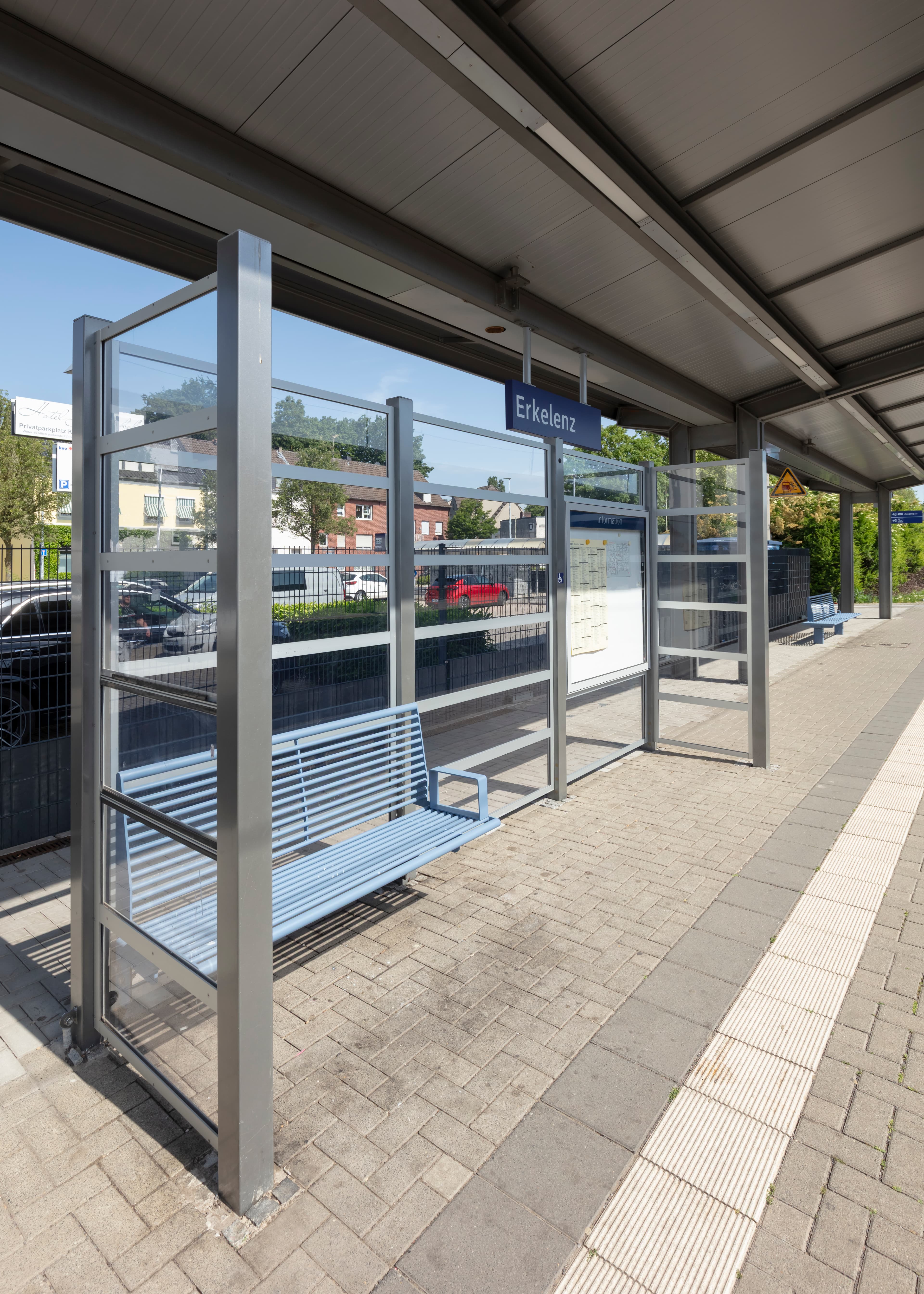 Windschutz und neue Sitzbank.