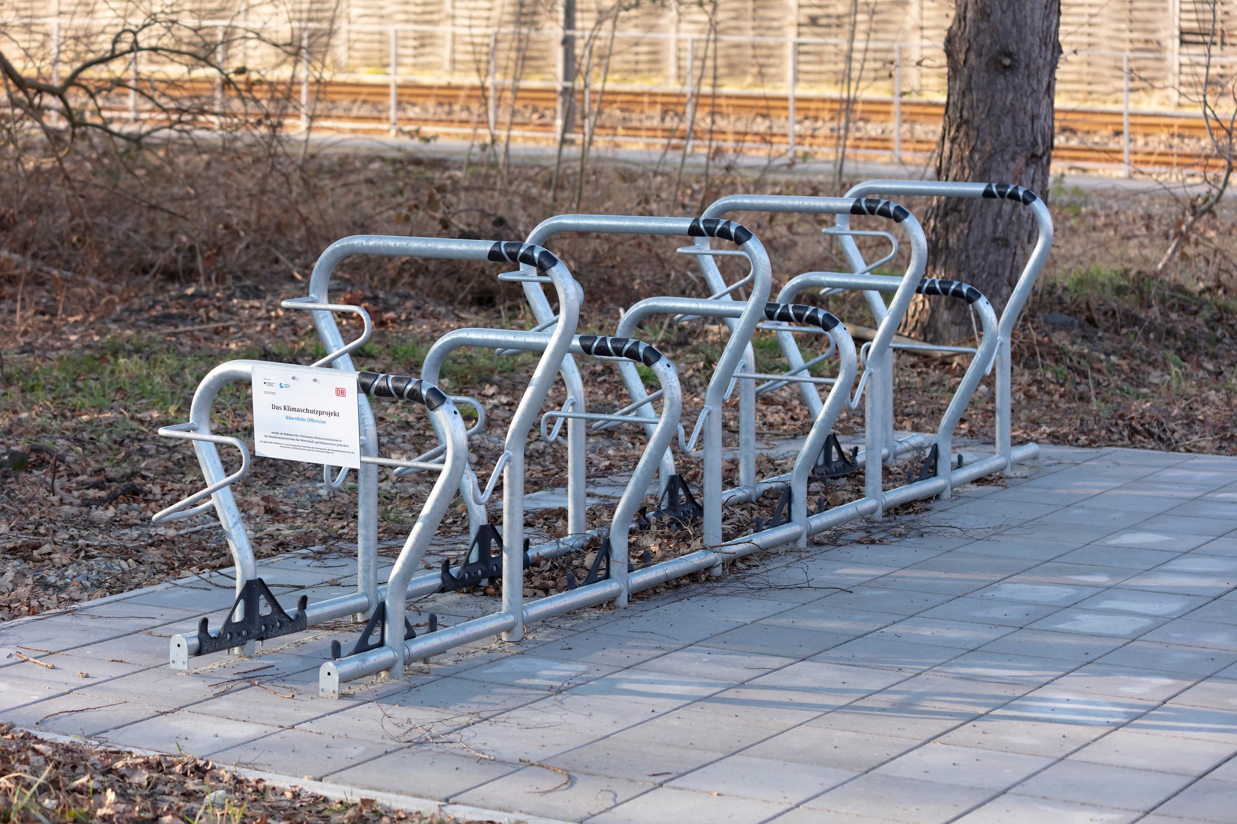 Neue Fahrradabstellanlage am Bahnhof.