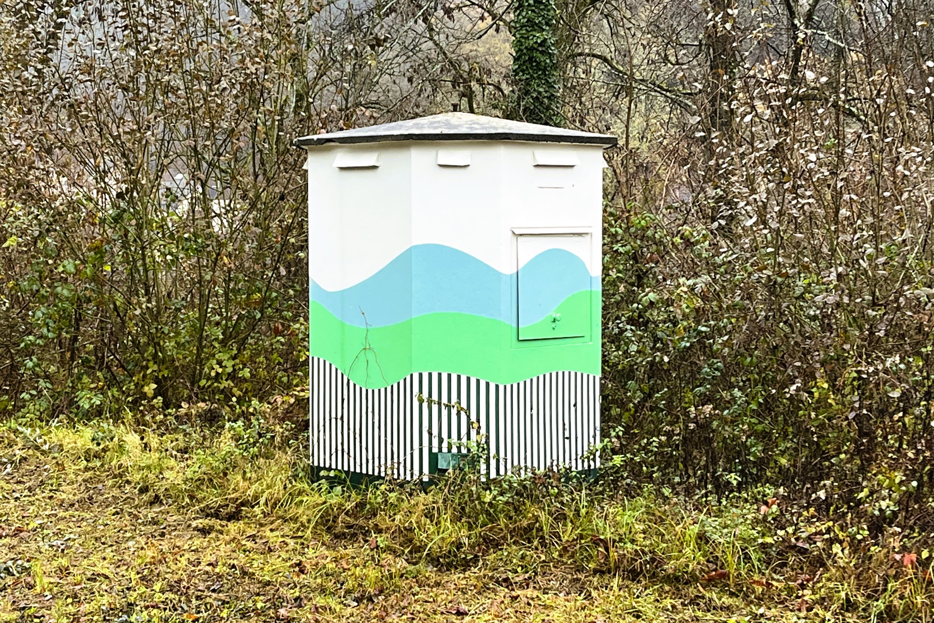 Der Technikraum wurde in Anlehnung an die Landschaft des Aggertals im gleichen Design gestaltet.