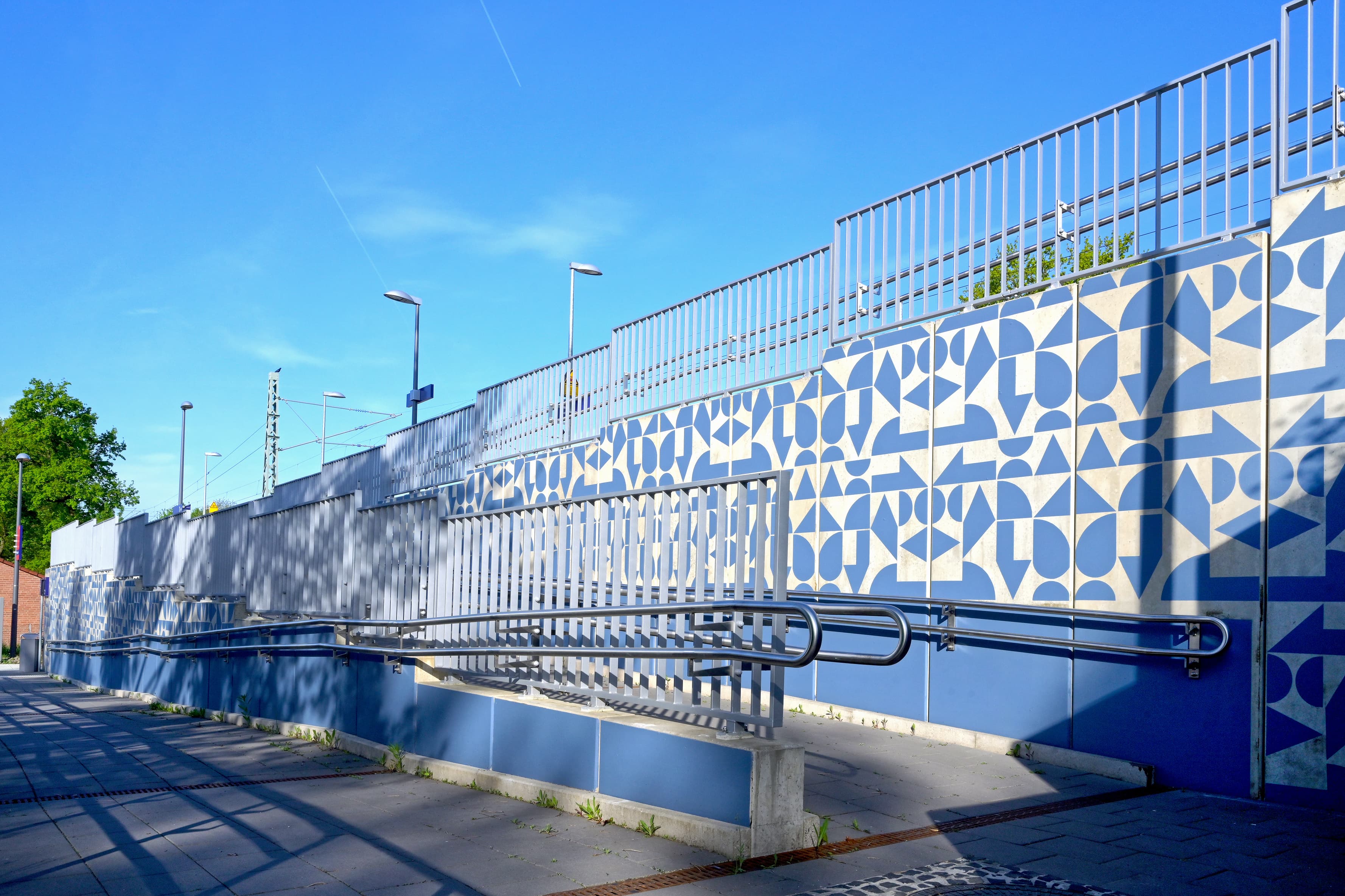 Der neu gestaltete barrierefreie Bahnsteigzugang