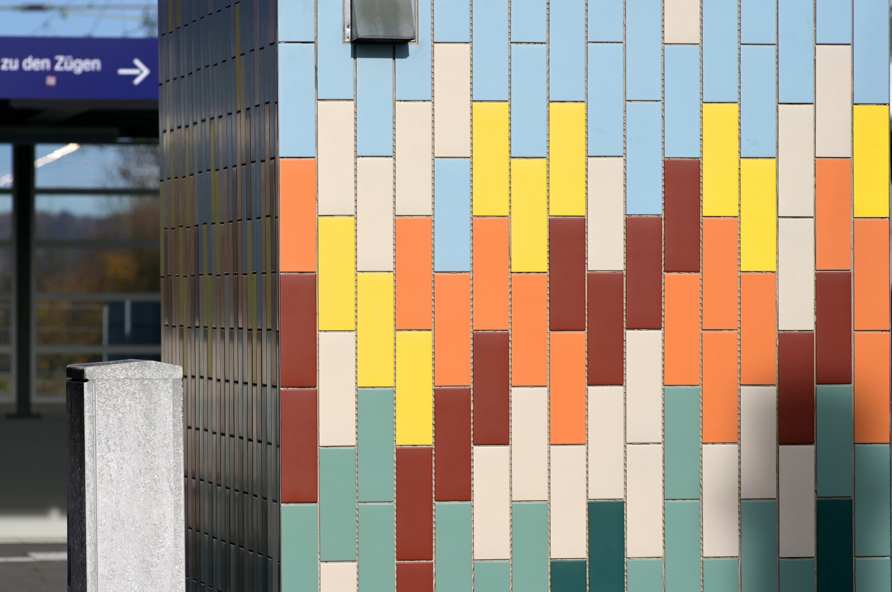 Das bunte Stromverteilerhäuschen.