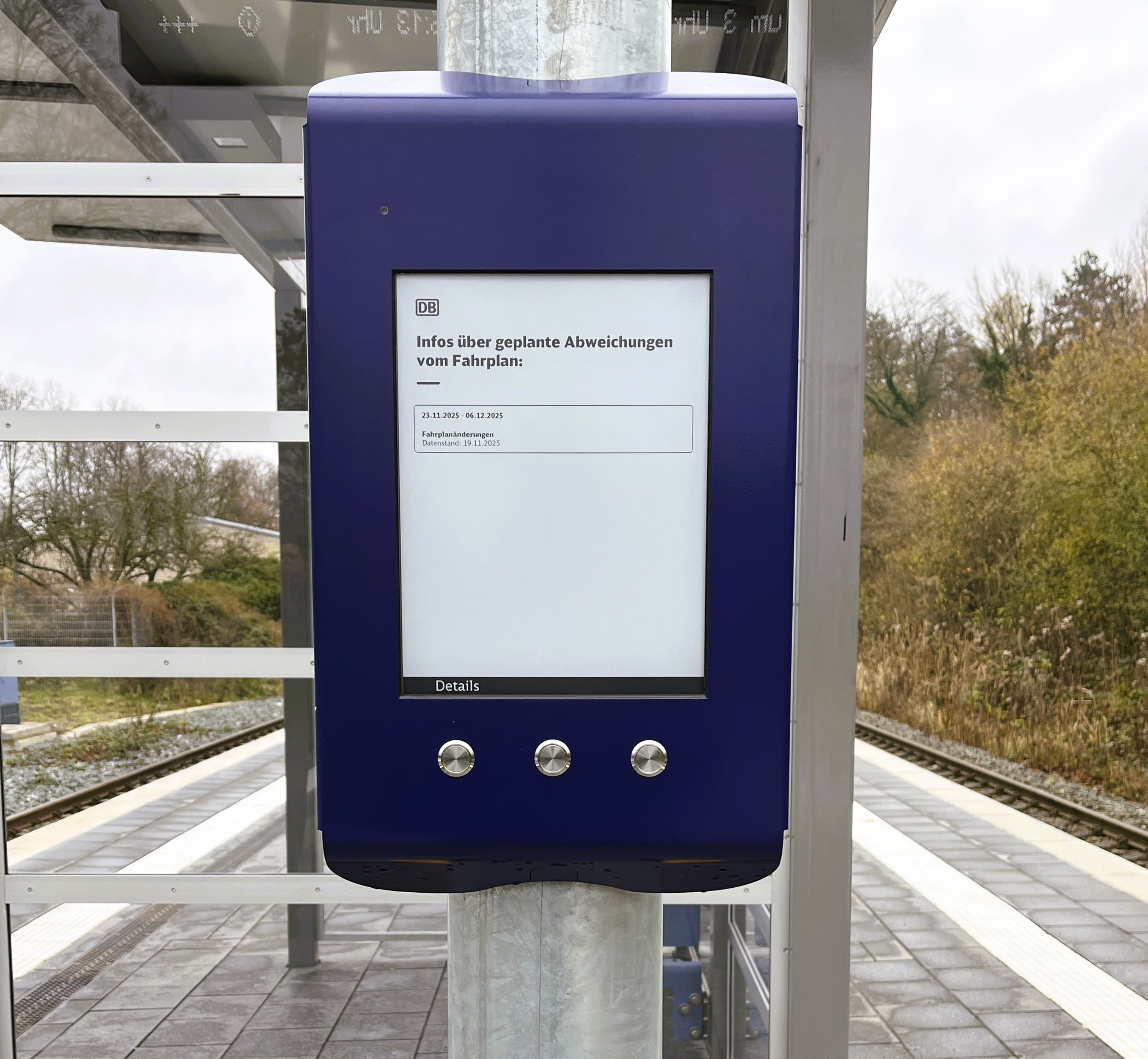 Der digitale Anzeiger Bau (DAB) in Detailaufnahme. 